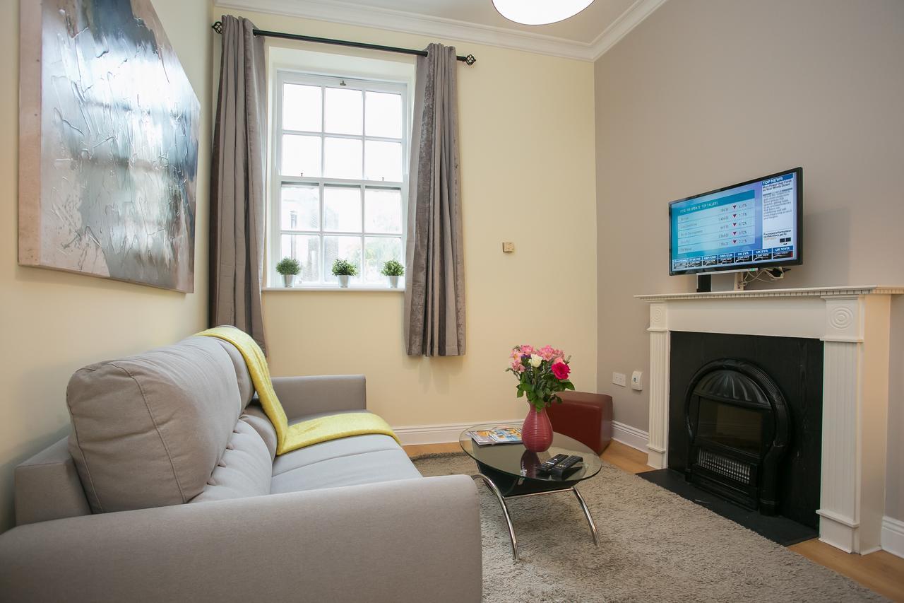 Dublin Castle City Apartments ภายนอก รูปภาพ